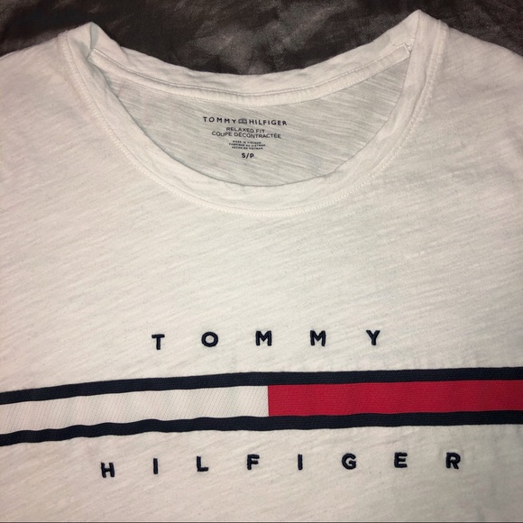 Tommy Hilfiger Women’s Big Logo Line T-shirt - Picture 3 of 7